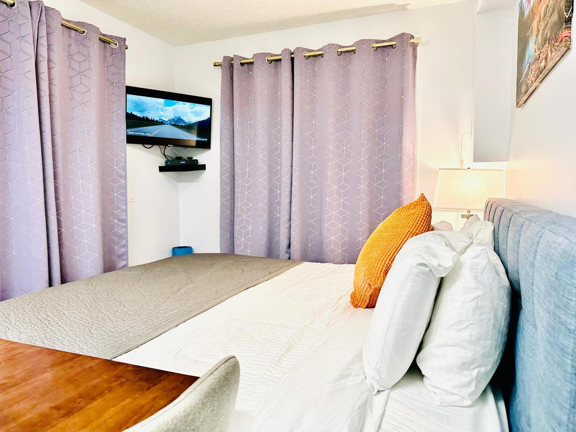 Romantic Studio With Kitchen & Ac & Bbq & A Huge Balcony 164 Canmore Exteriér fotografie